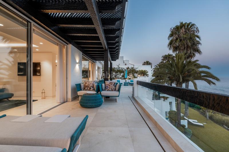 Foto 279d0f55-34d0-448e-b151-929efb639b9c. Apartamento espectacular y lujoso apartamento en primera línea de playa en la zona más exclusiva , Puente Romano en Marbella