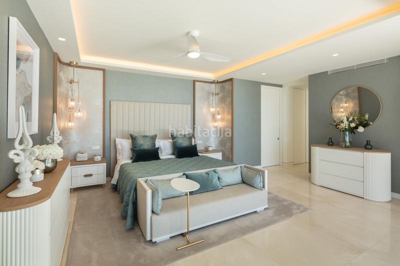 Foto 40ee5506-dba8-475b-8ade-8c024f8d6eba. Apartamento espectacular y lujoso apartamento en primera línea de playa en la zona más exclusiva , Puente Romano en Marbella