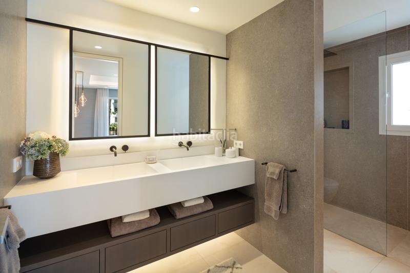 Foto 59807fc3-0483-4e27-8008-9d46635ad963. Apartamento espectacular y lujoso apartamento en primera línea de playa en la zona más exclusiva , Puente Romano en Marbella