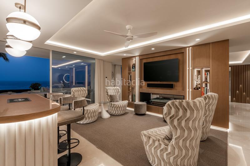 Foto 610fc0f8-f0e1-46f3-a05b-c77de34c851e. Apartamento espectacular y lujoso apartamento en primera línea de playa en la zona más exclusiva , Puente Romano en Marbella