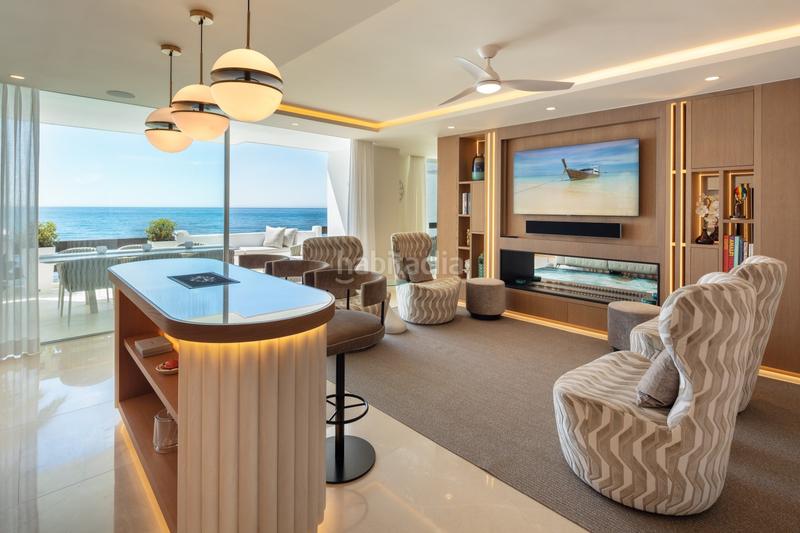 Foto 79c9c2ec-76d5-4d48-8c1b-fb092159e3e7. Apartamento espectacular y lujoso apartamento en primera línea de playa en la zona más exclusiva , Puente Romano en Marbella