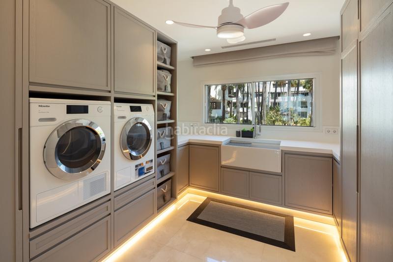 Foto bcdca9b2-1273-4ae1-b391-c12fe4f9d8f5. Apartamento espectacular y lujoso apartamento en primera línea de playa en la zona más exclusiva , Puente Romano en Marbella