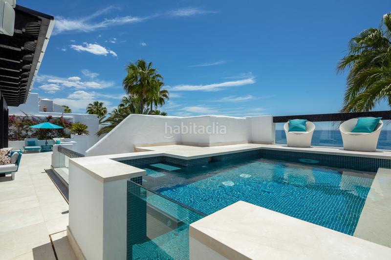 Foto d88688eb-f8cc-4932-a0db-53ba2707bd5f. Apartamento espectacular y lujoso apartamento en primera línea de playa en la zona más exclusiva , Puente Romano en Marbella