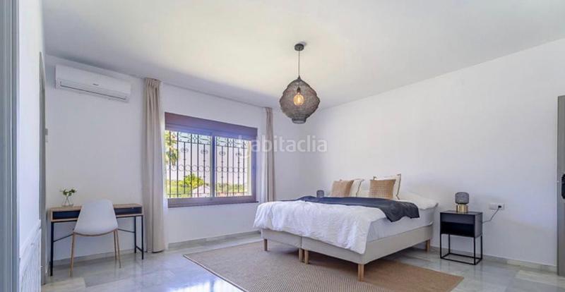 Foto 843fb538-c19a-46fe-804a-88e4d9f93d4e. Lloguer casa amb aparcament piscina a Río Real Marbella
