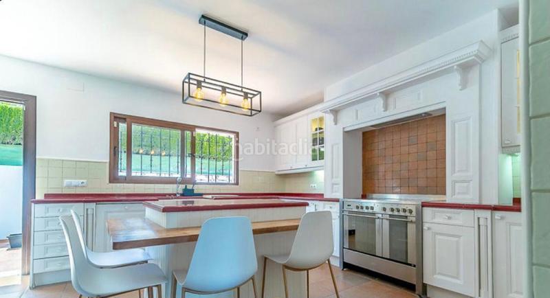 Foto 9f29c026-2019-46f1-bd72-6953bd99969a. Lloguer casa amb aparcament piscina a Río Real Marbella