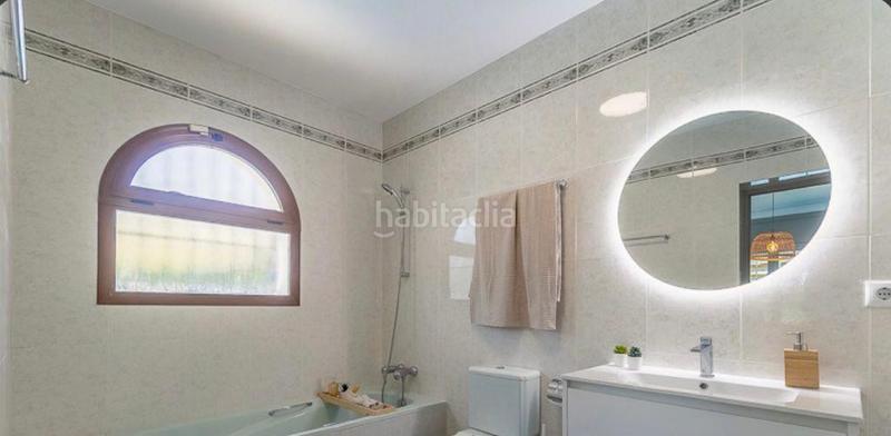 Foto bd707873-ce1a-4ad7-8231-dc08fdfec636. Lloguer casa amb aparcament piscina a Río Real Marbella