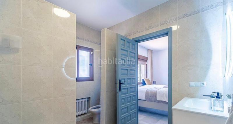 Foto be0c998b-d5d0-4df7-ac0b-25273d43fd7e. Lloguer casa amb aparcament piscina a Río Real Marbella