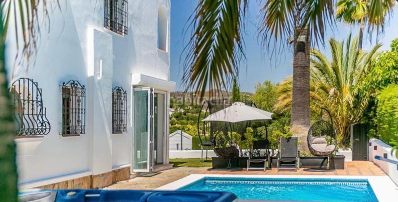 Foto bed1804d-fca9-452e-939e-09d215e3e3e3. Lloguer casa amb aparcament piscina a Río Real Marbella