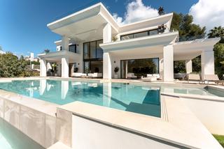 Casa a Sierra Blanca. Fabulosa villa contemporánea de lujo con unas vistas impresionan