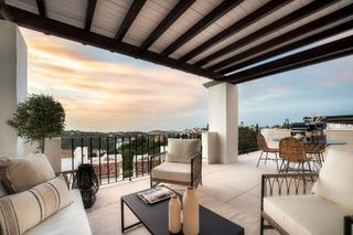 Ático en La Quinta. Ático maison blanc  apartamento de lujo en la última planta en a