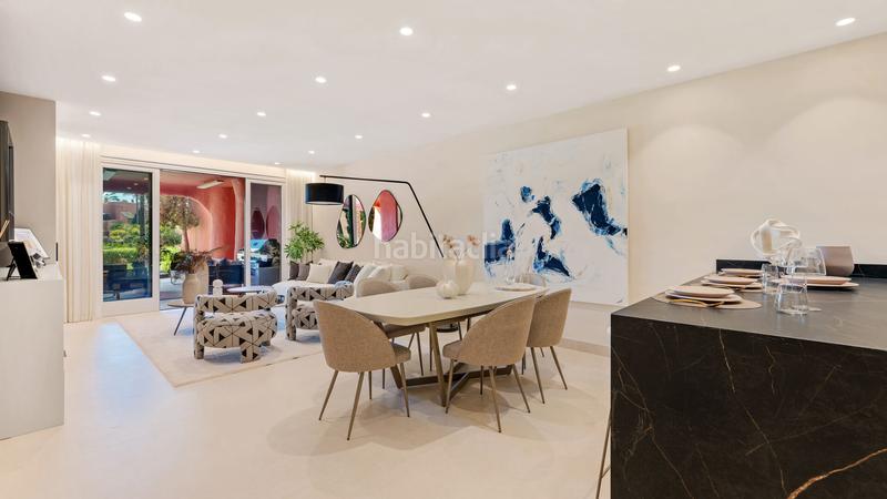 Foto 5c4ba73b-7fdc-4fbb-a997-689df2d8477f. Planta baja lujoso apartamento en planta baja de 3 dormitorios en primera línea de playa, nueva milla de oro, en Estepona