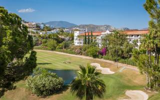 Casa adossada a Los Arqueros  - Puerto del Almendro. Amplia casa adosada en primera línea de golf en las encinas, la