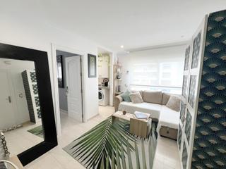 Apartament a Casco Antiguo. Estupendo apartamento totalmente reformado junto a la playa y to