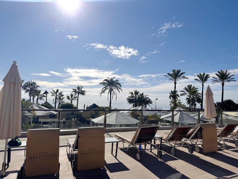 Foto 160bc51f-974f-4802-9545-ba3cfc904476. Ático fantástico ático dúplex en guadalpín banús, primera línea de playa, frontal al mar con impresionantes vistas en Marbella
