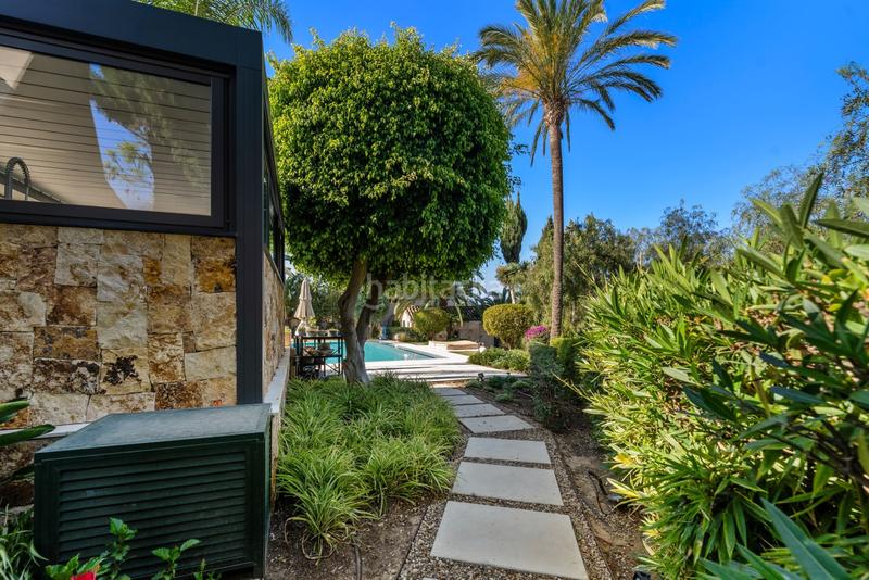Foto 268bd883-0403-440a-97ca-a0edd9c57786. Casa impresionante y lujosa villa en Río Real, este en Marbella