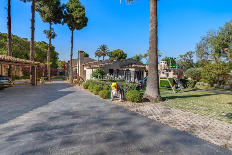 Foto 89c655a3-d992-42ff-ab8d-d2db39a30793. Casa impresionante y lujosa villa en Río Real, este en Marbella