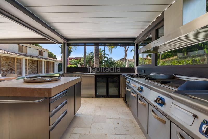 Foto 93157daf-abcb-40db-8820-438b372a2d3f. Casa impresionante y lujosa villa en Río Real, este en Marbella