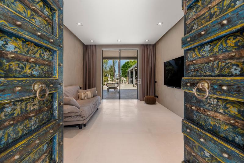 Foto ee674ead-98c0-4697-888d-678572647429. Casa impresionante y lujosa villa en Río Real, este en Marbella
