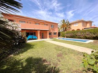Casa a La Carolina - Guadalpín. Encantadora villa junto a la playa en casablanca, milla de oro d