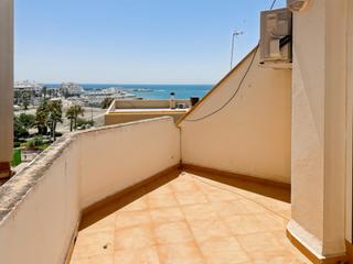Àtic a Solymar. Amplio piso tipo dúplex junto al puerto de benalmádena y a pocos