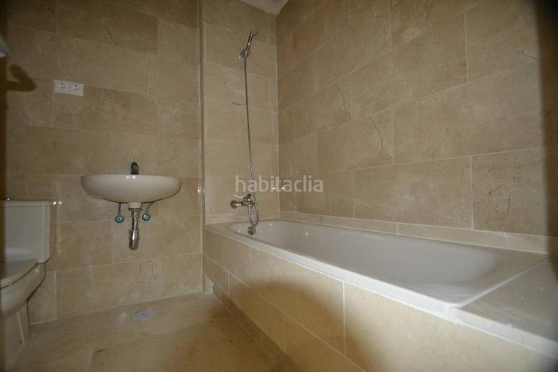 Foto 0552dd72-9e44-43a4-af4b-d507dc1993dc. Piccolo appartamento con parcheggio piscina in Chullera Manilva