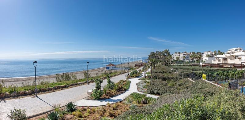 Foto bb9c9f12-ebd4-4f0d-8b7d-efa776650867. Apartamento lujoso apartamento en primera línea de playa con increíbles vistas en bahía dEl Velerín, en Estepona