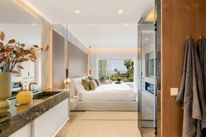 Foto bcc41f8d-e692-46a3-b27b-398ba6ccedde. Apartamento lujoso apartamento en primera línea de playa con increíbles vistas en bahía dEl Velerín, en Estepona