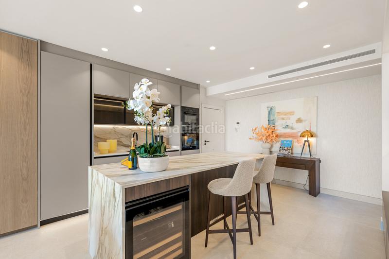 Foto c48dad37-e2a7-4319-9056-685d0577f906. Apartamento lujoso apartamento en primera línea de playa con increíbles vistas en bahía dEl Velerín, en Estepona