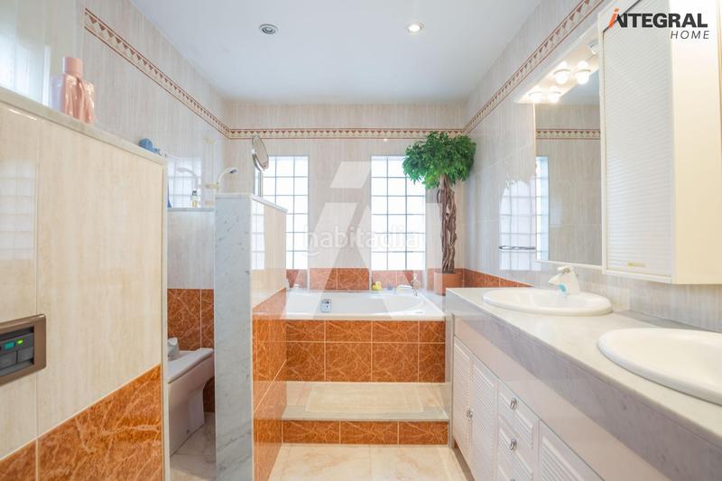 Foto c4a69541-d116-49cb-a194-d06682fe18b4. Chalet mit heizung parking pool in Zona Alta Premià de Mar