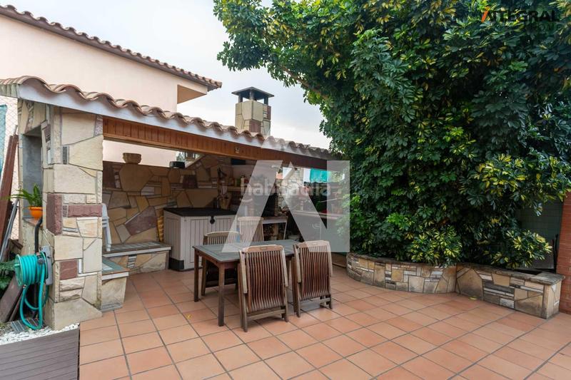 Foto f2676185-fd24-4939-ab23-921c7fd683c7. Chalet mit heizung parking pool in Zona Alta Premià de Mar