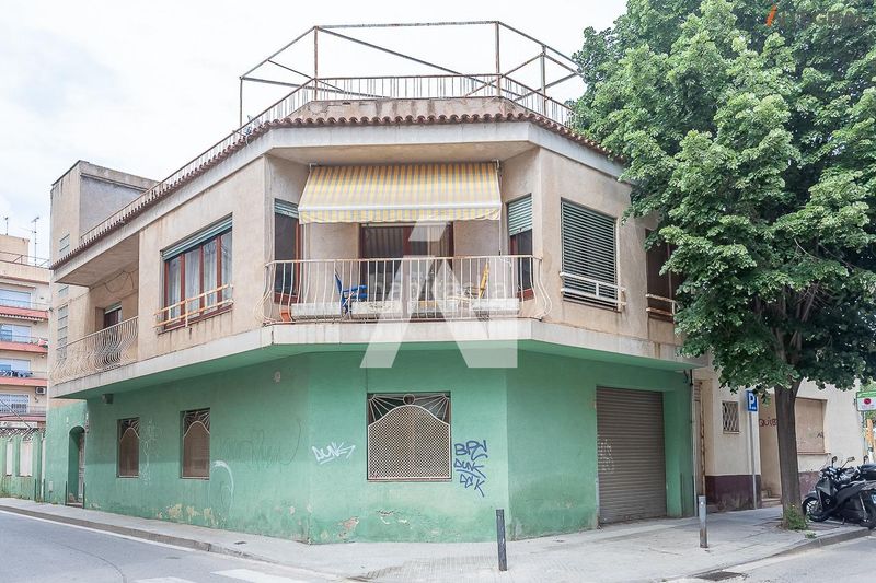 Foto 03e34627-4026-41f9-9a79-7b97446ce002. Casa amb calefacció aparcament a Calella