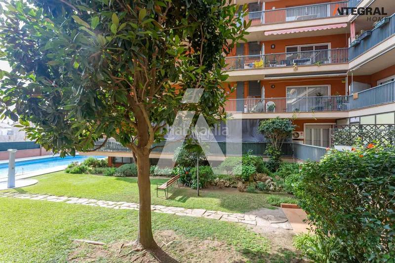 Foto 5c754f68-365d-4c13-bc25-853c51c62d89. Planta baixa amb calefacció piscina a Centre Vilassar de Mar