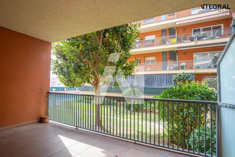 Foto ac773957-534f-44fc-b509-9ee86b5c2363. Planta baixa amb calefacció piscina a Centre Vilassar de Mar