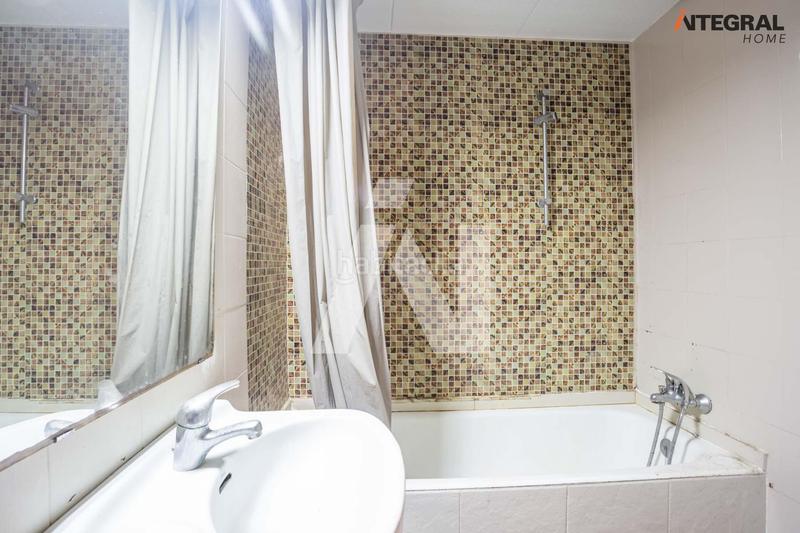 Foto bf8ca3af-36d8-48f6-9022-622b738abcda. Planta baixa amb calefacció piscina a Centre Vilassar de Mar