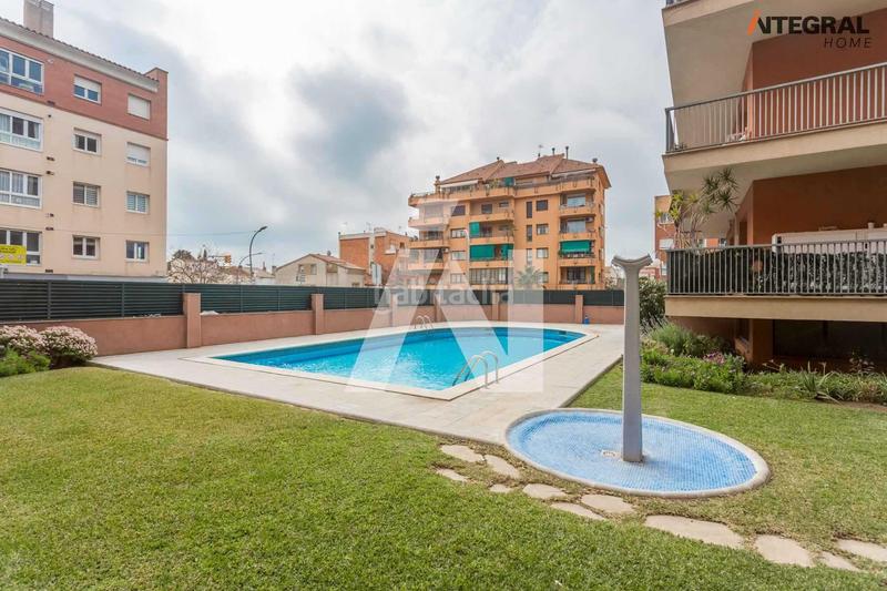 Foto d3621a8b-ab62-4681-861e-3a75ad6d12ea. Planta baixa amb calefacció piscina a Centre Vilassar de Mar