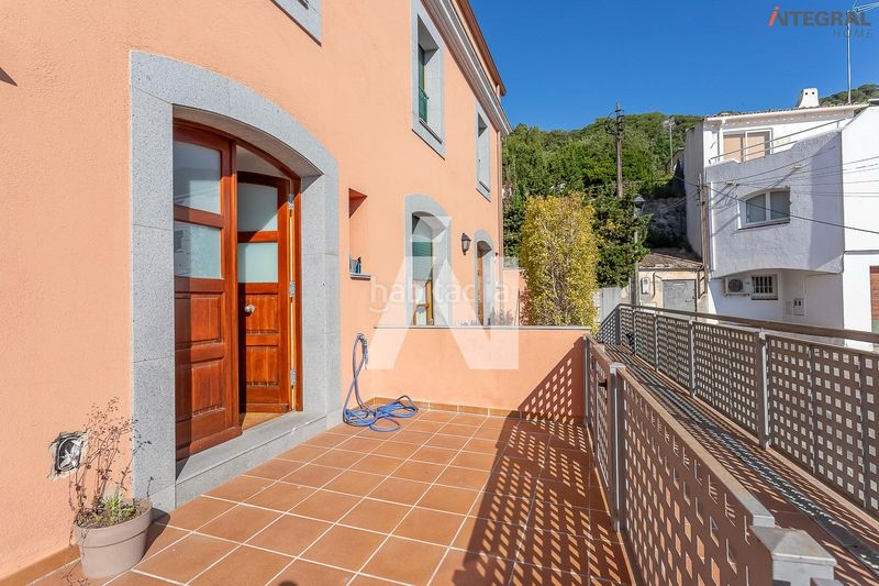 Foto b1069755-99ab-4587-a85d-2576a951b040. Casa adosada en Premià de Dalt