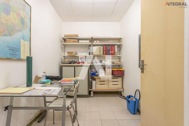 Foto dd1a9918-4b97-419c-972f-04b942cfb181. Local comercial a Centre Pineda de Mar