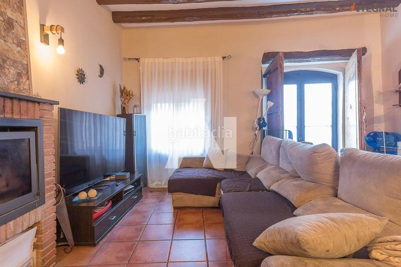 Foto 9cbee3ea-c160-4be6-a486-8833cf55d351. Casa aparellada amb calefacció a Vilassar de Dalt