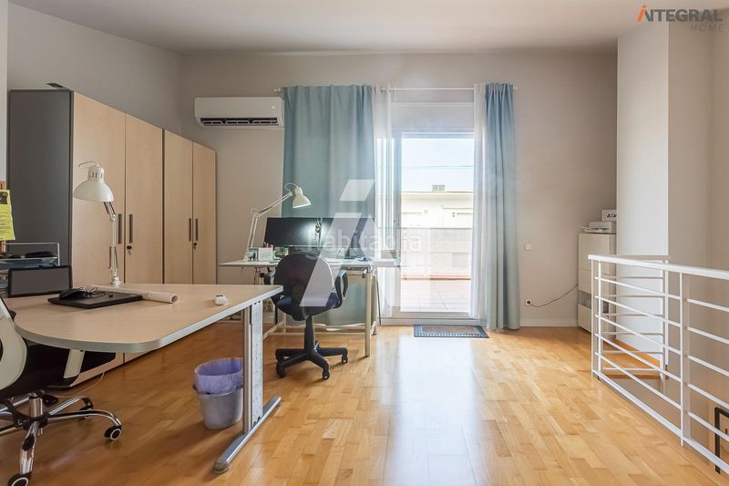 Foto 5d925133-9e69-4b90-bb12-3bcbd5ebfa31. Casa aparellada amb aparcament a Banyeres Premià de Mar