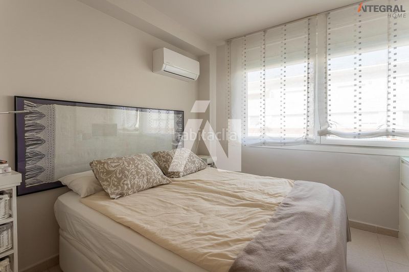 Foto b0aed66c-59b2-438f-80d1-cfd9e861baca. Casa aparellada amb aparcament a Banyeres Premià de Mar