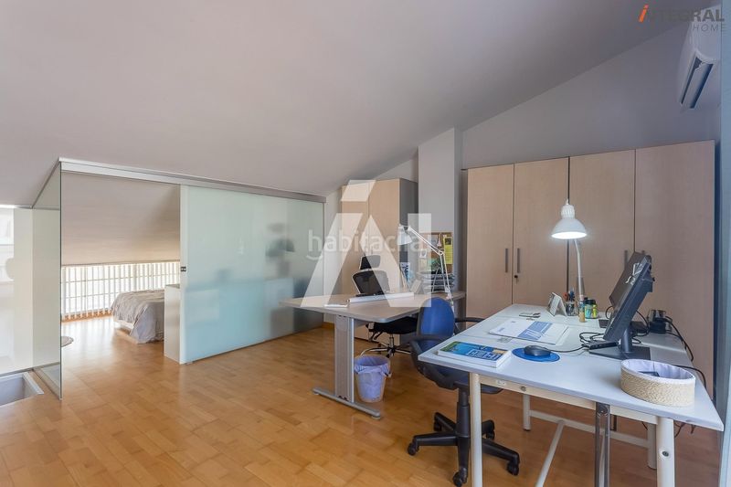 Foto bb509fe1-cf15-4222-b7b3-bf23f48262aa. Casa aparellada amb aparcament a Banyeres Premià de Mar