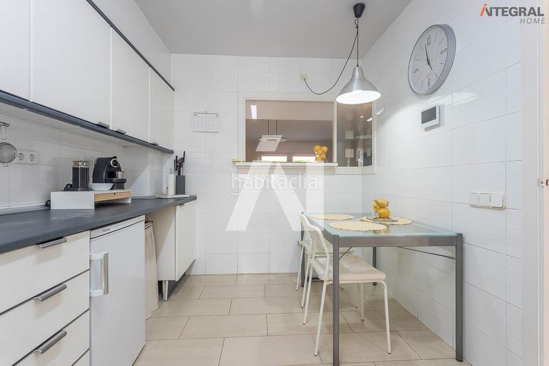 Foto e3ad4f41-8ab2-419f-b2f2-8458d67156cb. Casa aparellada amb aparcament a Banyeres Premià de Mar