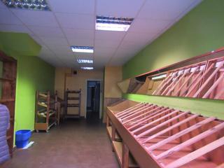 Lloguer Local Comercial a Galdakao. Local acondicinado para empreder actividad de frutería