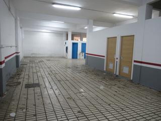 Local Comercial a Galdakao. Amplio local diáfano a buen precio para iniciar cualquier proyec
