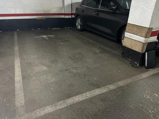 Aparcament cotxe a Usansolo