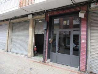 Local Comercial a Galdakao. Local diáfano en el centro de usansolo de buen tamaño