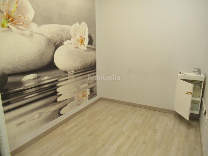 Foto 0dddb02a-409f-4d0a-81a6-99daaf3b779e. Lloguer local comercial a Galdakao