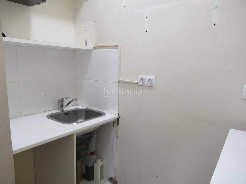 Foto f8bc8f24-6397-42a4-bef4-4925929443ba. Lloguer local comercial a Galdakao