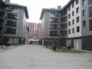 Lloguer Local Comercial a Galdakao. Local diáfano de 260 m2 segregable en en pleno centro