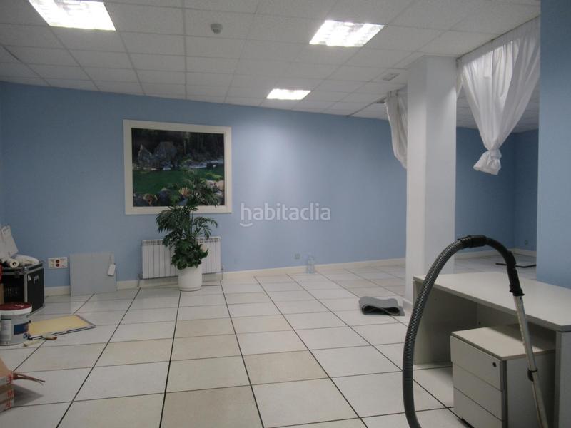 Foto fe219a78-9f51-4ad6-adf8-ad2295aa4157. Lloguer local comercial a Galdakao